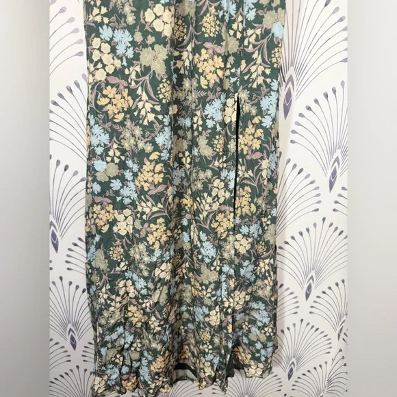 Lulu's Green and White Ruffled Tiered Sundress women’s size medium NWT - Picture 4 of 8